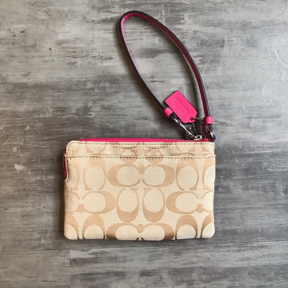 Coach Wristlet - Picture 5 of 7